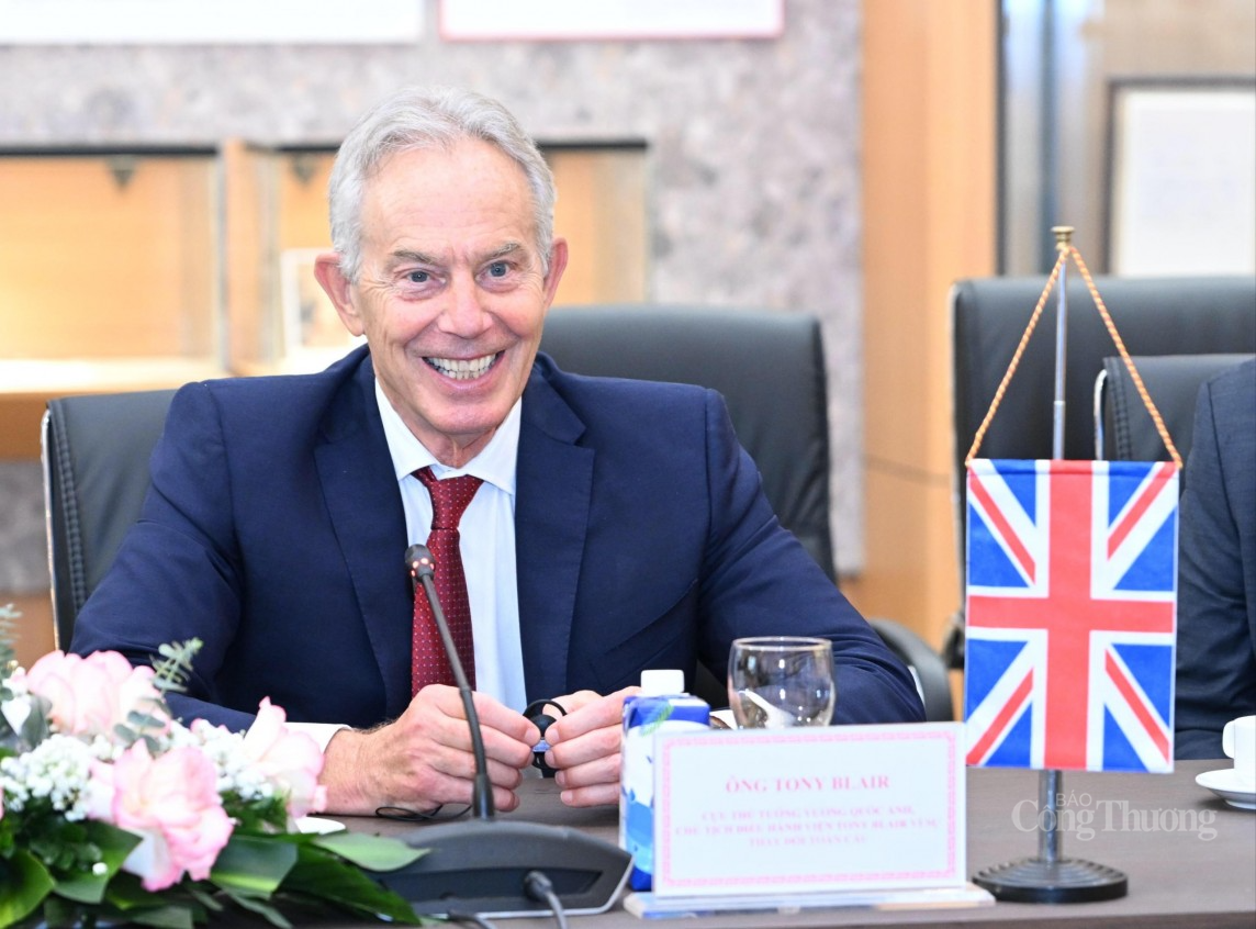 Bộ trưởng Nguyễn Hồng Diên