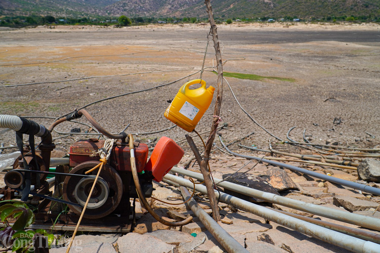 Bài 2: Hạn hán "đe doạ" Ninh Thuận Bài 2: Hạn hán "đe doạ" Ninh Thuận