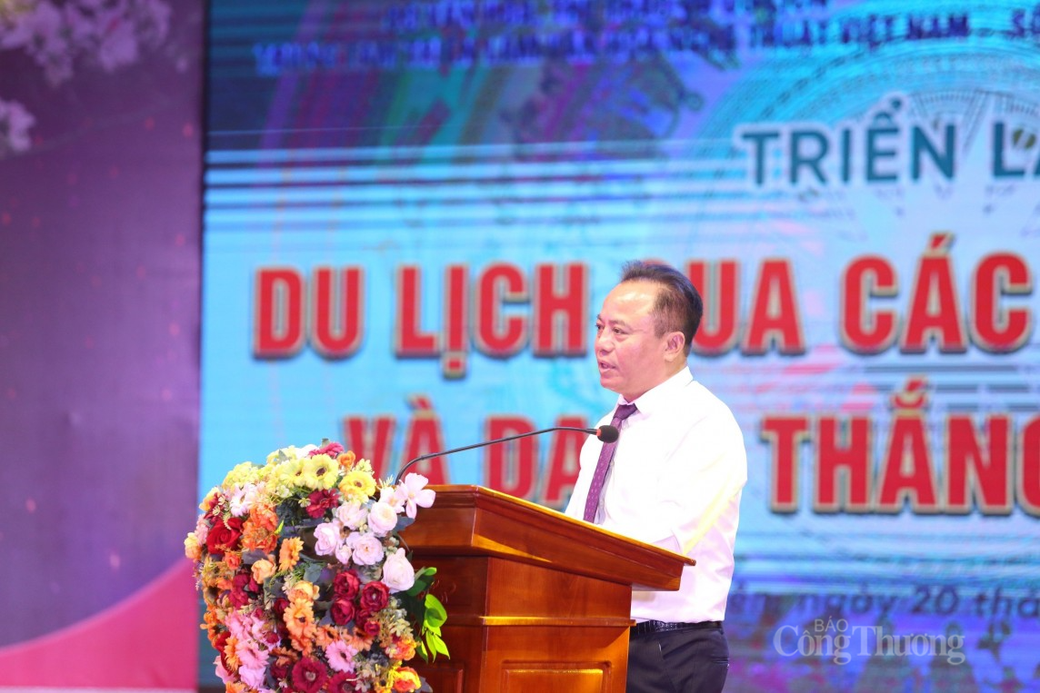 Điện Biên: Khai mạc Triển lãm Du lịch qua các miền di sản và danh thắng Việt Nam Điện Biên: Khai mạc Triển lãm Du lịch qua các miền di sản và danh thắng Việt Nam