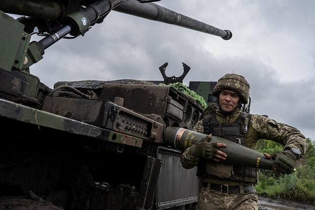 Chiến sự Nga-Ukraine hôm nay ngày 21/4/2024: Ukraine sắp có thêm 61 tỷ USD viện trợ; Kiev có thể cho phạm nhân ra mặt trận