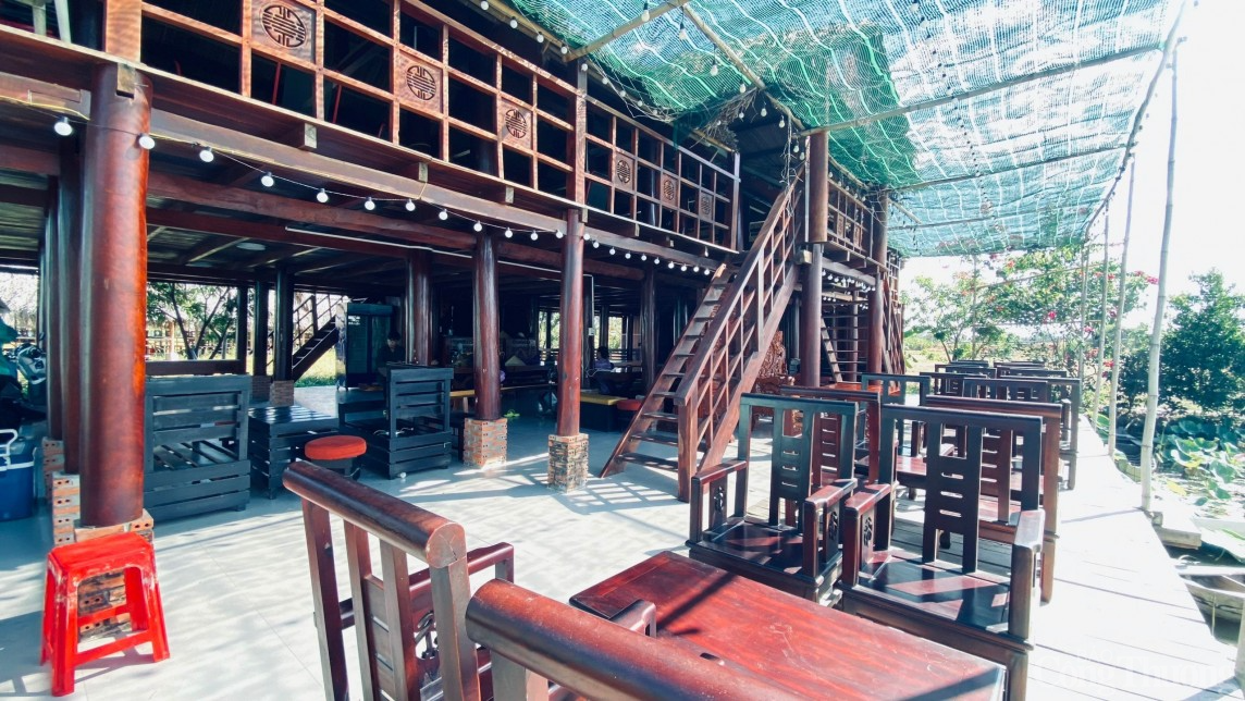 Cận cảnh Khu sinh thái Không Thời Gian ở Long An xây dựng trái phép trên đất nông nghiệp Cận cảnh Khu sinh thái Không Thời Gian ở Long An xây dựng trái phép trên đất nông nghiệp