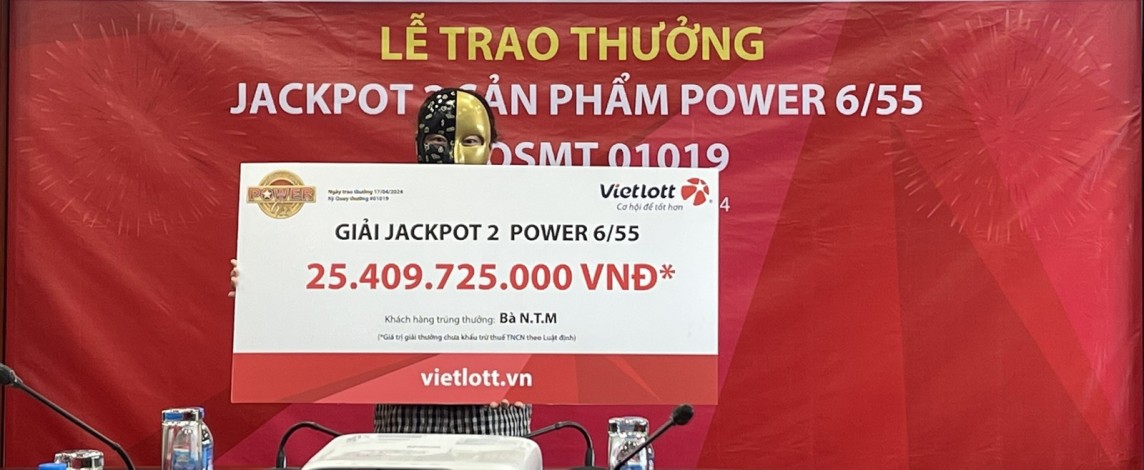 Chị M. nhận giải Jackpot 2 trị giá hơn 25 tỷ đồng Chị M. nhận giải Jackpot 2 trị giá hơn 25 tỷ đồng