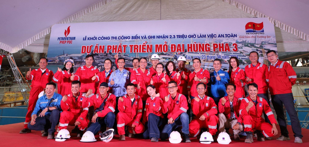 Khởi công thi công biển, ghi nhận 2,3 triệu giờ an toàn Dự án mỏ Đại Hùng pha 3 - 5