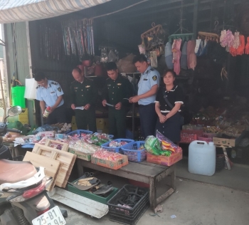 Lai Châu: 8 hộ kinh doanh ký cam kết không buôn bán thuốc bảo vệ thực vật nhập lậu