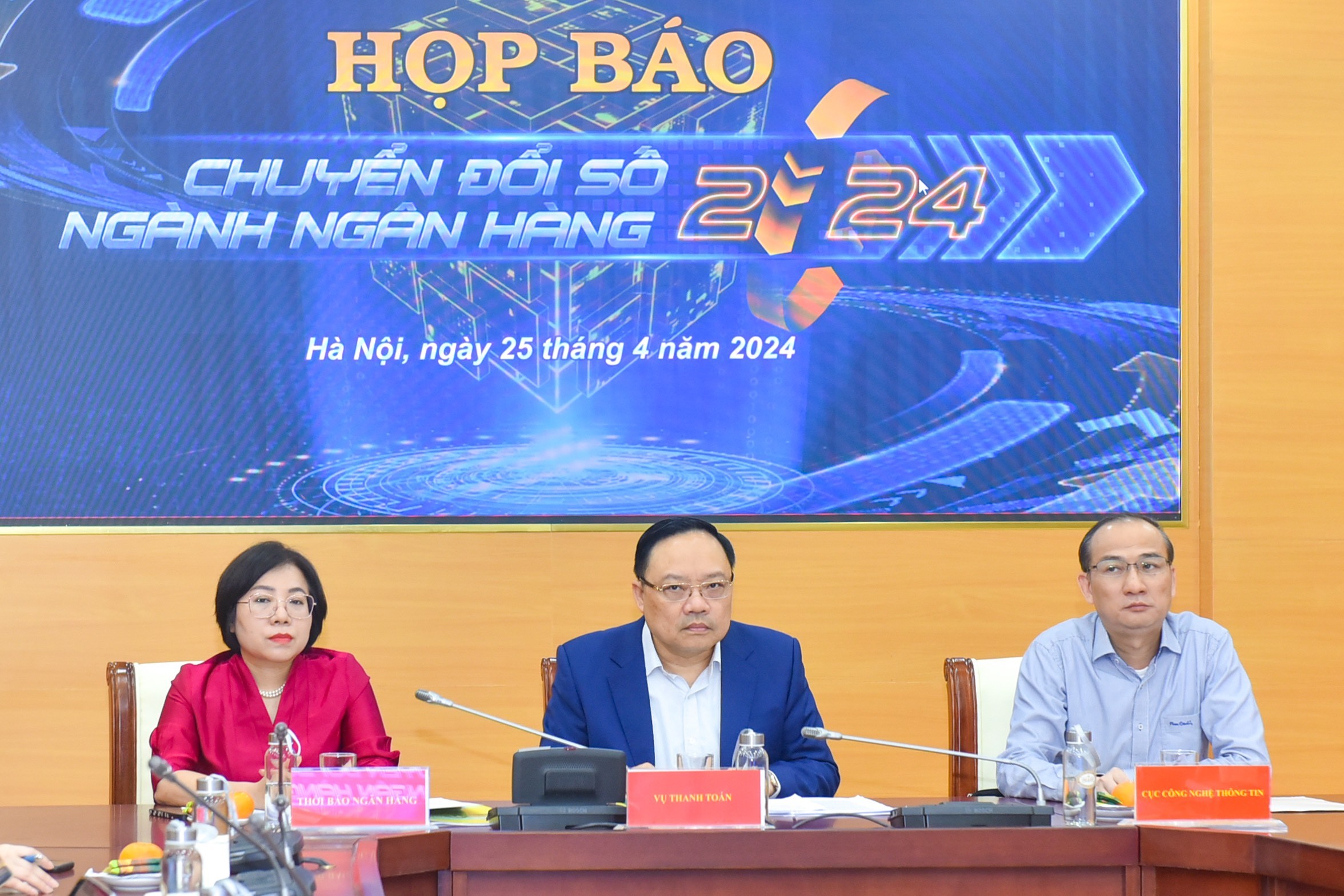 Chuyển đổi số ngành ngân hàng năm 2024: Mở rộng kết nối và phát triển hệ sinh thái số Chuyển đổi số ngành ngân hàng năm 2024: Mở rộng kết nối và phát triển hệ sinh thái số