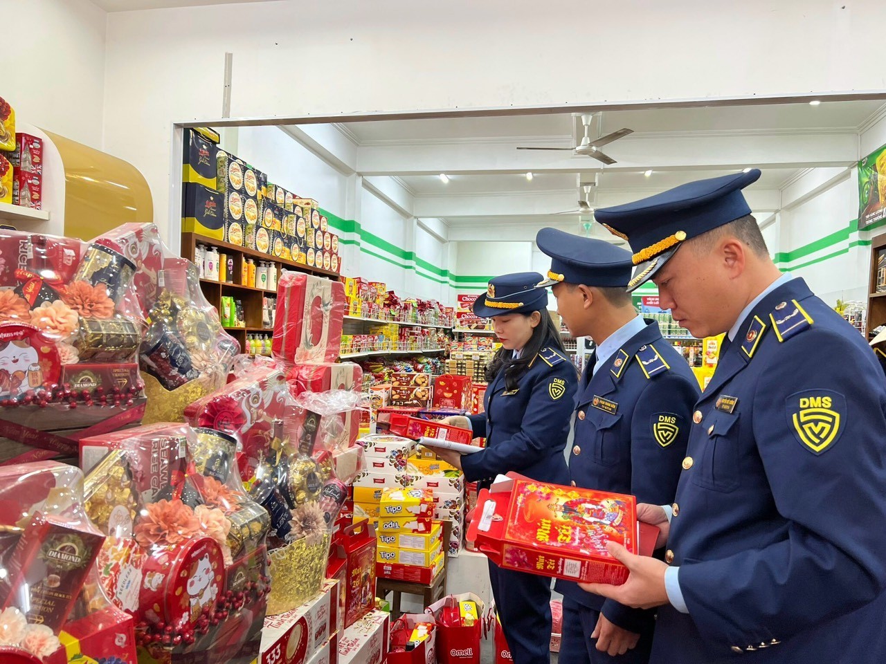 Bài 2: Chuyển biến tích cực từ trung ương đến địa phương Bài 2: Chuyển biến tích cực từ trung ương đến địa phương