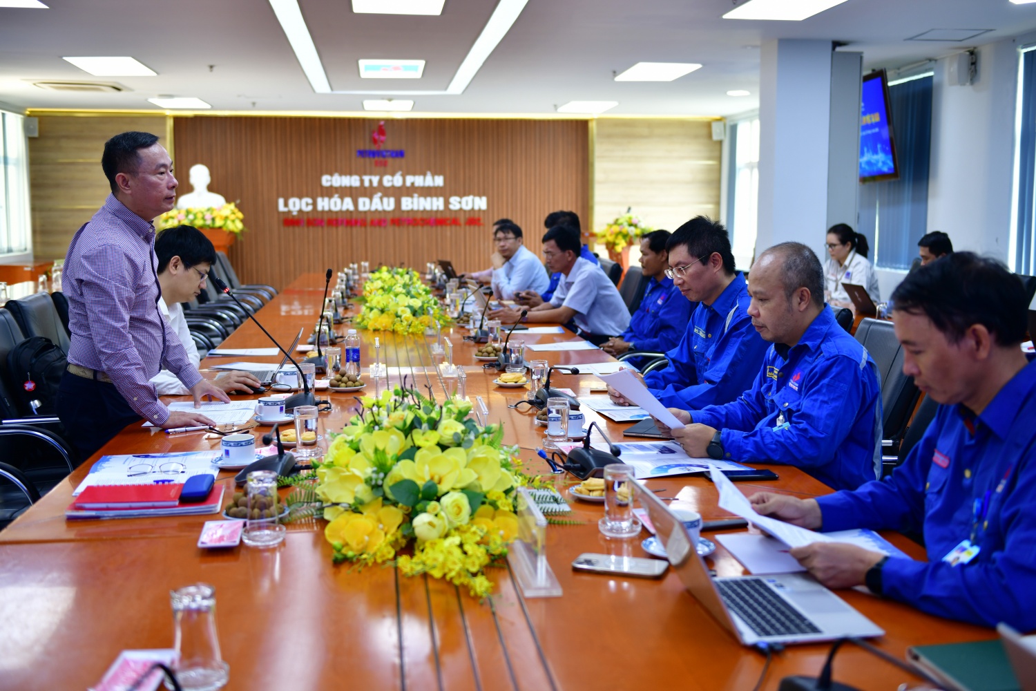 Đoàn kiểm tra an toàn sức khỏe môi trường của Petrovietnam làm việc tại BSR Đoàn kiểm tra an toàn sức khỏe môi trường của Petrovietnam làm việc tại BSR