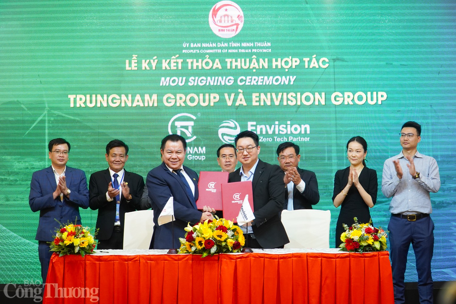 Hội thảo cũng chứng kiến phần lễ ký kết thoả thuận hợp tác giữa Trungnam Group và các đối tác. Hội thảo cũng chứng kiến phần lễ ký kết thoả thuận hợp tác giữa Trungnam Group và các đối tác.