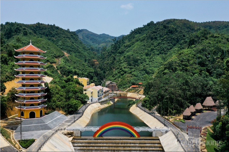 Quảng Nam: Khai trương Khu du lịch sinh thái Cổng trời Đông Giang Quảng Nam: Khai trương Khu du lịch sinh thái Cổng trời Đông Giang