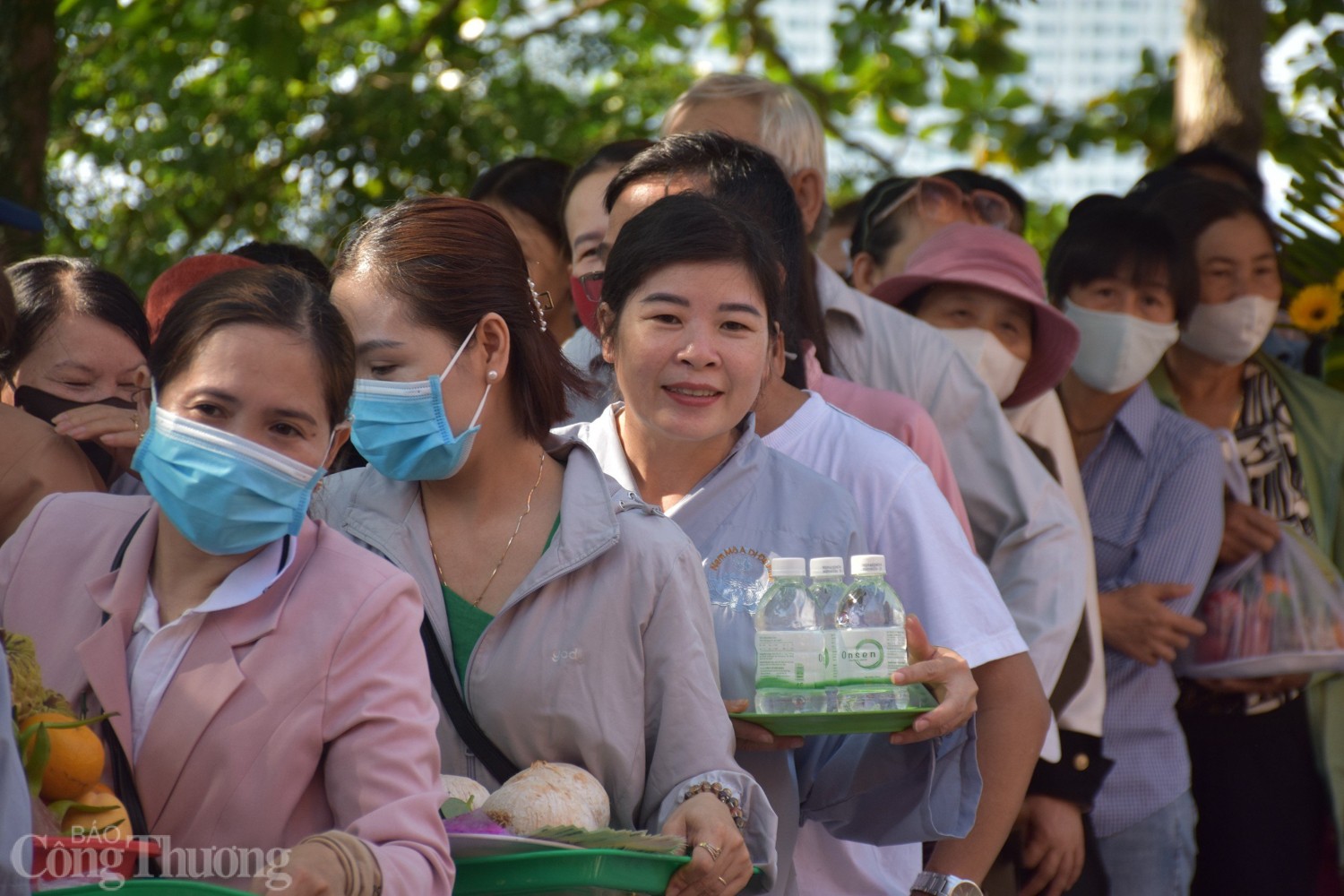 Du khách ùn ùn đổ về Nha Trang ‘’giải nhiệt’’ dịp lễ 30/4-1/5 Du khách ùn ùn đổ về Nha Trang ‘’giải nhiệt’’ dịp lễ 30/4-1/5
