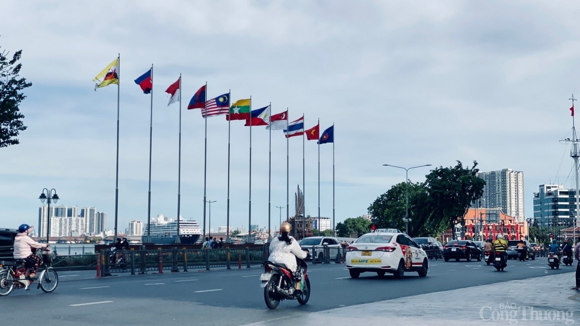 TP. Hồ Chí Minh: Những hình ảnh hiếm thấy về đường phố trung tâm trong ngày lễ 30/4