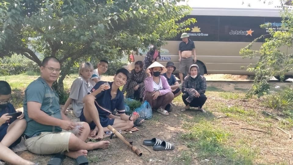 Mộc Châu: Các vườn mận tấp nập, đông nghẹt du khách Mộc Châu: Các vườn mận tấp nập, đông nghẹt du khách