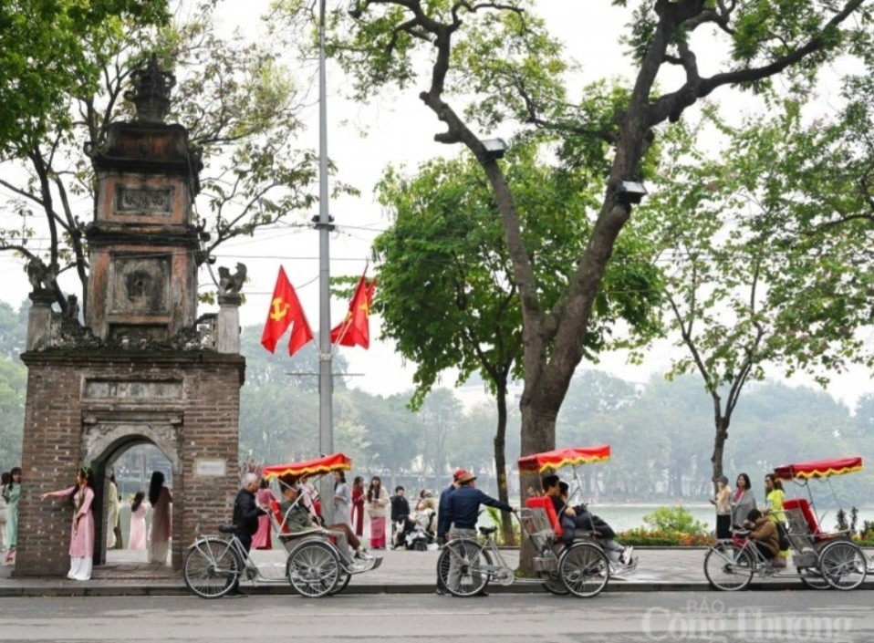 Dự báo thời tiết Hà Nội hôm nay 1/5/2024: Hà Nội có mưa rào và dông, khả năng xảy ra lốc, sét Dự báo thời tiết Hà Nội hôm nay 1/5/2024: Hà Nội có mưa rào và dông, khả năng xảy ra lốc, sét