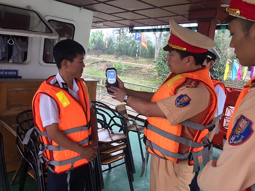 Cảnh sát giao thông Thanh Hóa làm việc xuyên lễ bảo đảm trật tự, an toàn giao thông Cảnh sát giao thông Thanh Hóa làm việc xuyên lễ bảo đảm trật tự, an toàn giao thông