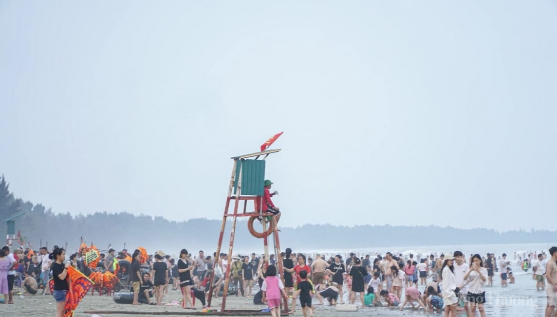 Gần 168.000 lượt khách đến Móng Cái trong 5 ngày nghỉ lễ Gần 168.000 lượt khách đến Móng Cái trong 5 ngày nghỉ lễ