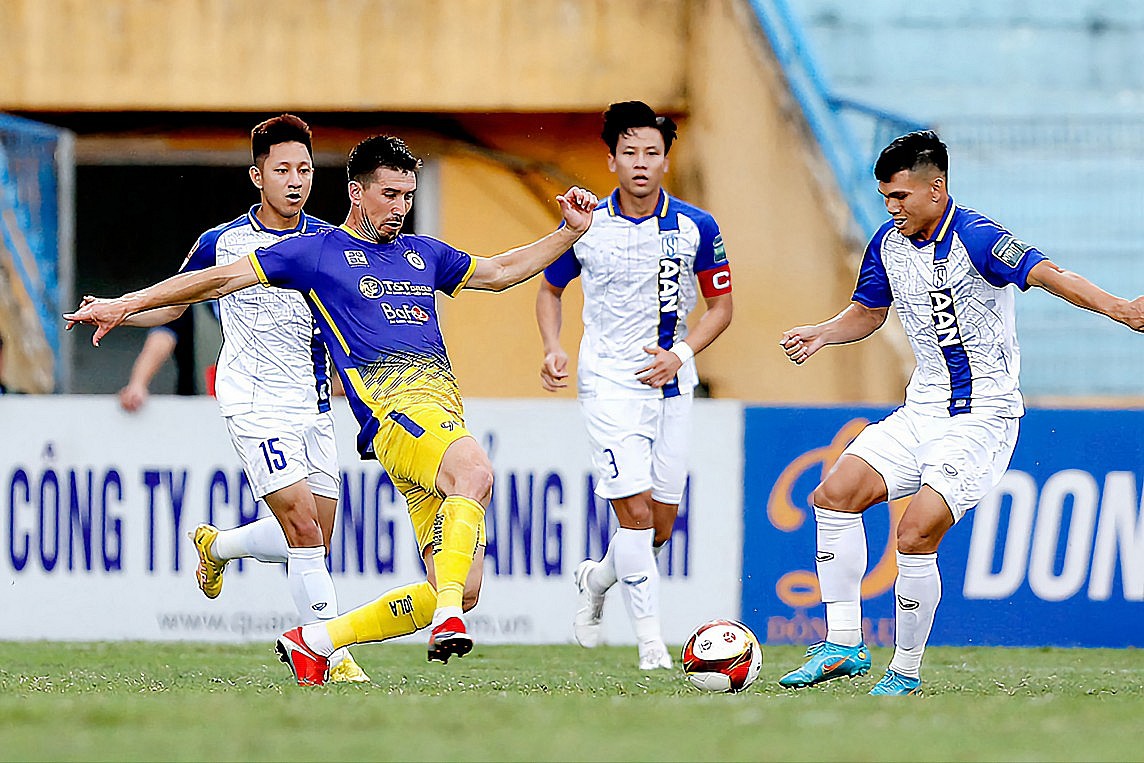 Lịch thi đấu trực tiếp vòng 16 V-League 2023/2024: Hà Tĩnh-Quảng Nam, SLNA-Hà Nội, Thanh Hóa-Bình Định, CAHN-Nam Định, Hải Phòng-TP.HCM Lịch thi đấu trực tiếp vòng 16 V League 2023/2024: Hà Tĩnh-Quảng Nam, SLNA-Hà Nội, Thanh Hóa-Bình Định, CAHN-Nam Định, Hải Phòng-TP.HCM