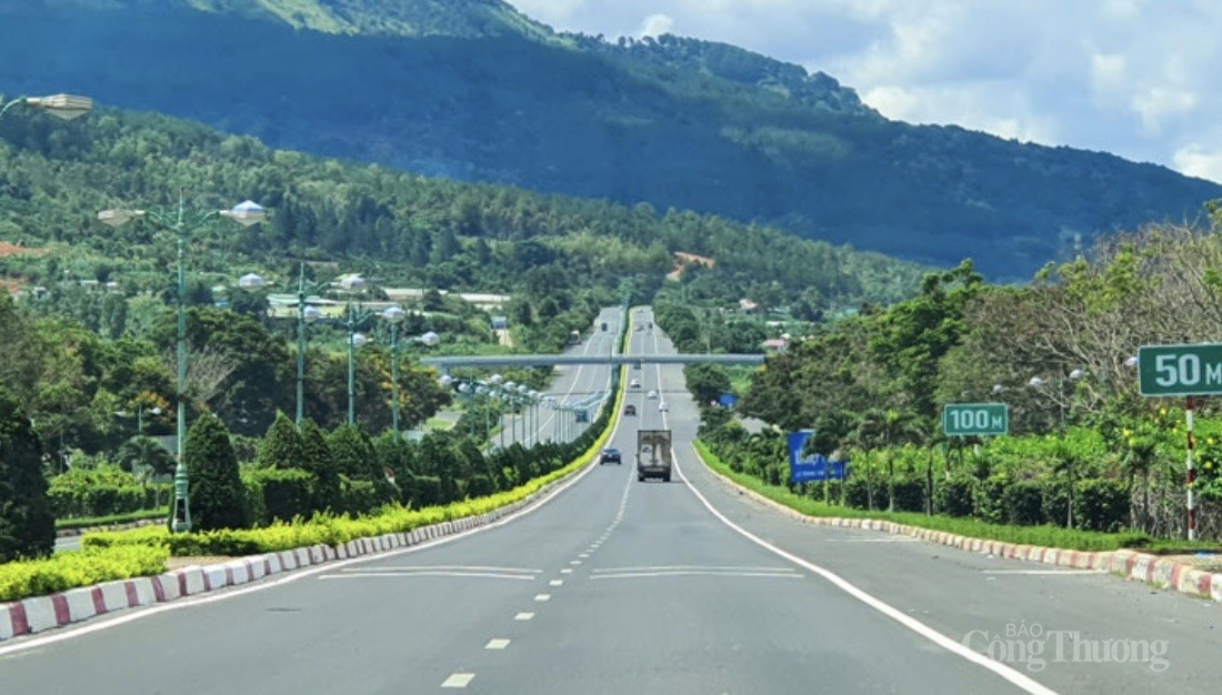 Bộ Công an yêu cầu Lâm Đồng cung cấp tài liệu liên quan đến các dự án trồng, chăm sóc cây xanh Bộ Công an yêu cầu Lâm Đồng cung cấp tài liệu liên quan đến các dự án trồng, chăm sóc cây xanh