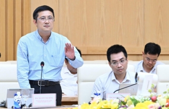 PGS Nguyễn Việt Dũng: Lắp điện đặt áp mái thì màu xanh, khi sản xuất, tiêu hủy sẽ là màu xám