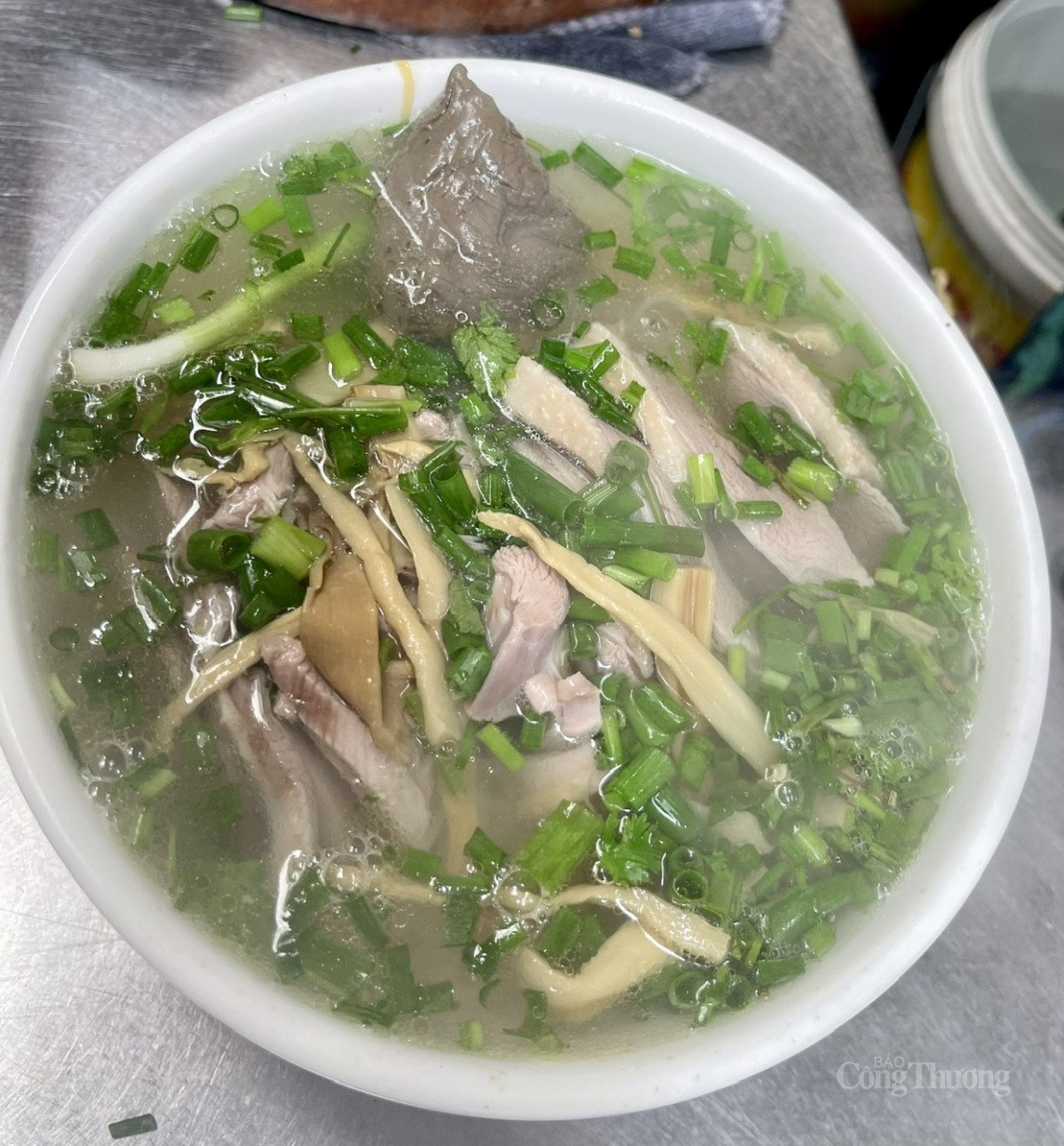 Độc đáo ẩm thực Hà Nội ở ngõ chợ Đồng Xuân Độc đáo ẩm thực Hà Nội ở ngõ chợ Đồng Xuân