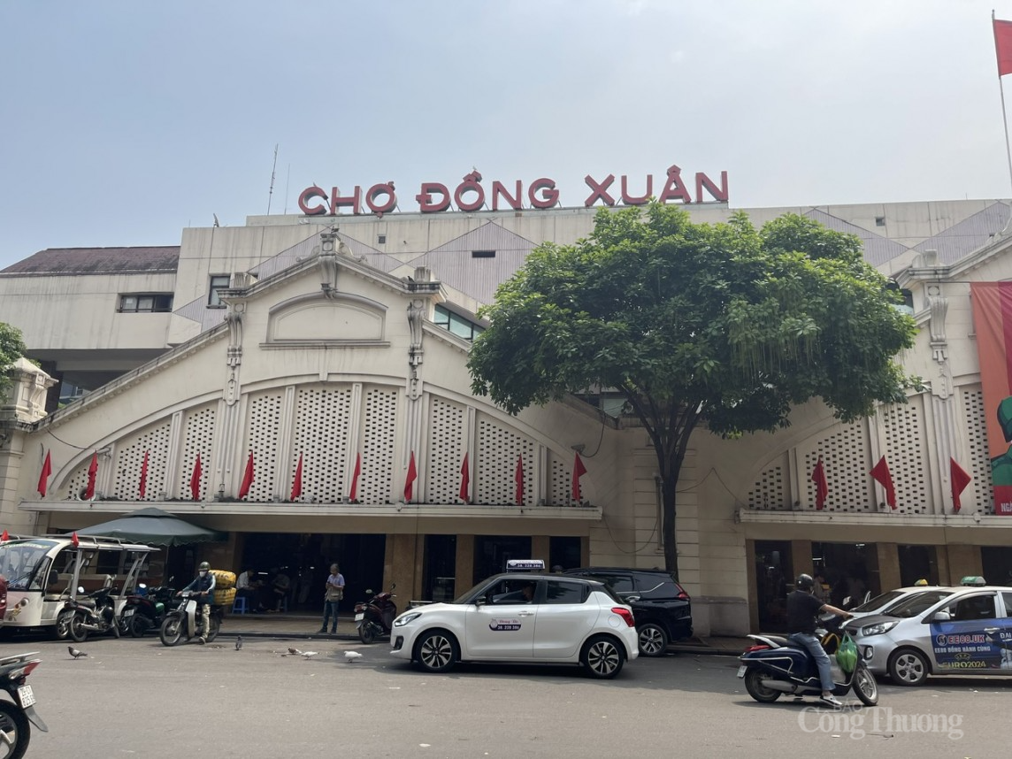 Chợ truyền thống buôn bán ế ẩm vì bán hàng online phát triển Chợ truyền thống buôn bán ế ẩm vì bán hàng online phát triển