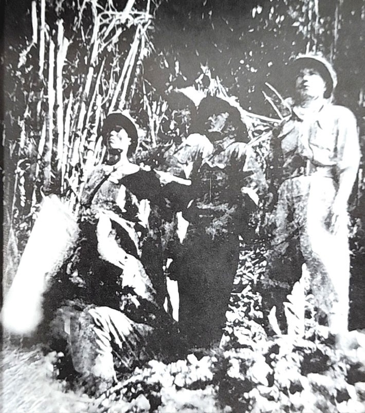 Tình báo quốc phòng son sắt kiên cường một trái tim Quân báo trinh sát Tình báo quốc phòng son sắt kiên cường một trái tim Quân báo trinh sát