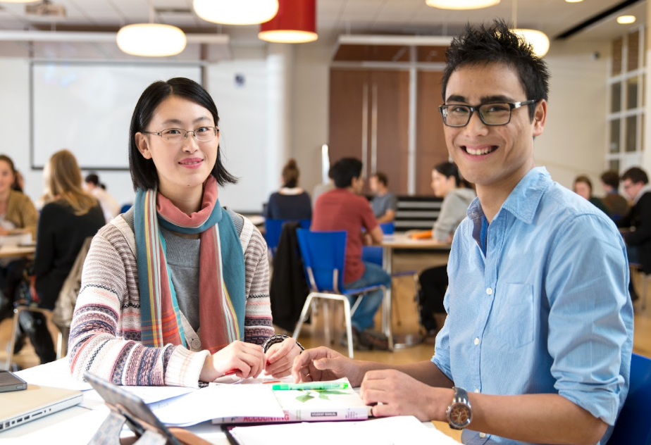 Chuỗi lớp học đặc biệt này sẽ được tổ chức vào ngày 25/05 tại TP. Hồ Chí Minh và ngày 26/05 tại Hà Nội Chuỗi lớp học đặc biệt này sẽ được tổ chức vào ngày 25/05 tại TP. Hồ Chí Minh và ngày 26/05 tại Hà Nội