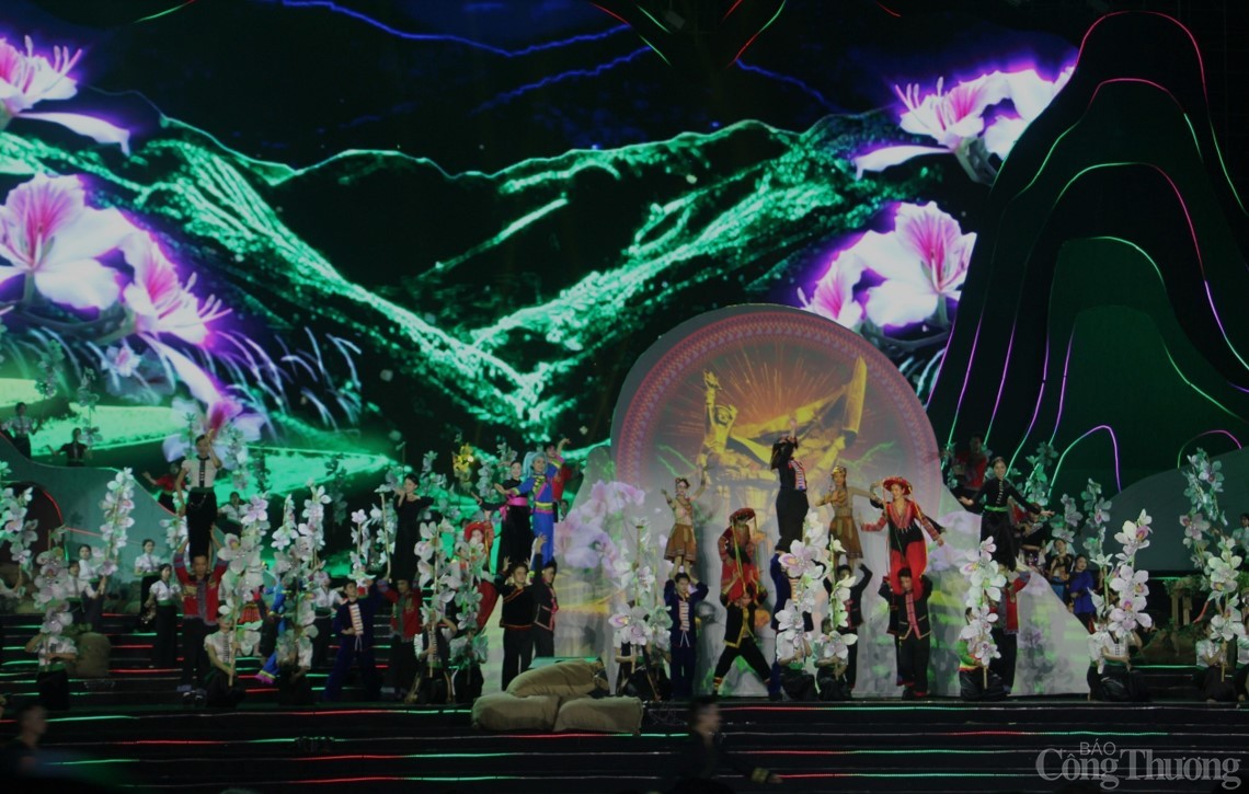 ‘Điện Biên Phủ - Mốc vàng lịch sử’ - Vang vọng khúc hùng ca ‘Điện Biên Phủ - Mốc vàng lịch sử’ - Vang vọng khúc hùng ca