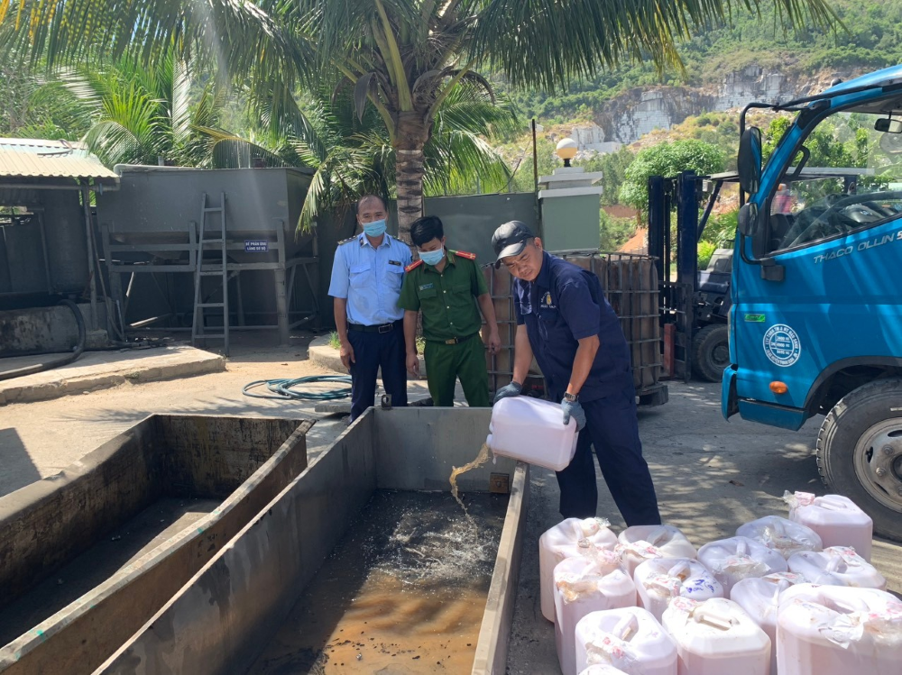 Quản lý thị trường cả nước xử lý trên 17.500 vụ vi phạm trong 4 tháng năm 2024 Quản lý thị trường cả nước xử lý trên 17.500 vụ vi phạm trong 4 tháng năm 2024