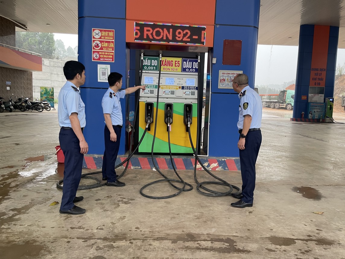 Quản lý thị trường cả nước xử lý trên 17.500 vụ vi phạm trong 4 tháng năm 2024 Quản lý thị trường cả nước xử lý trên 17.500 vụ vi phạm trong 4 tháng năm 2024