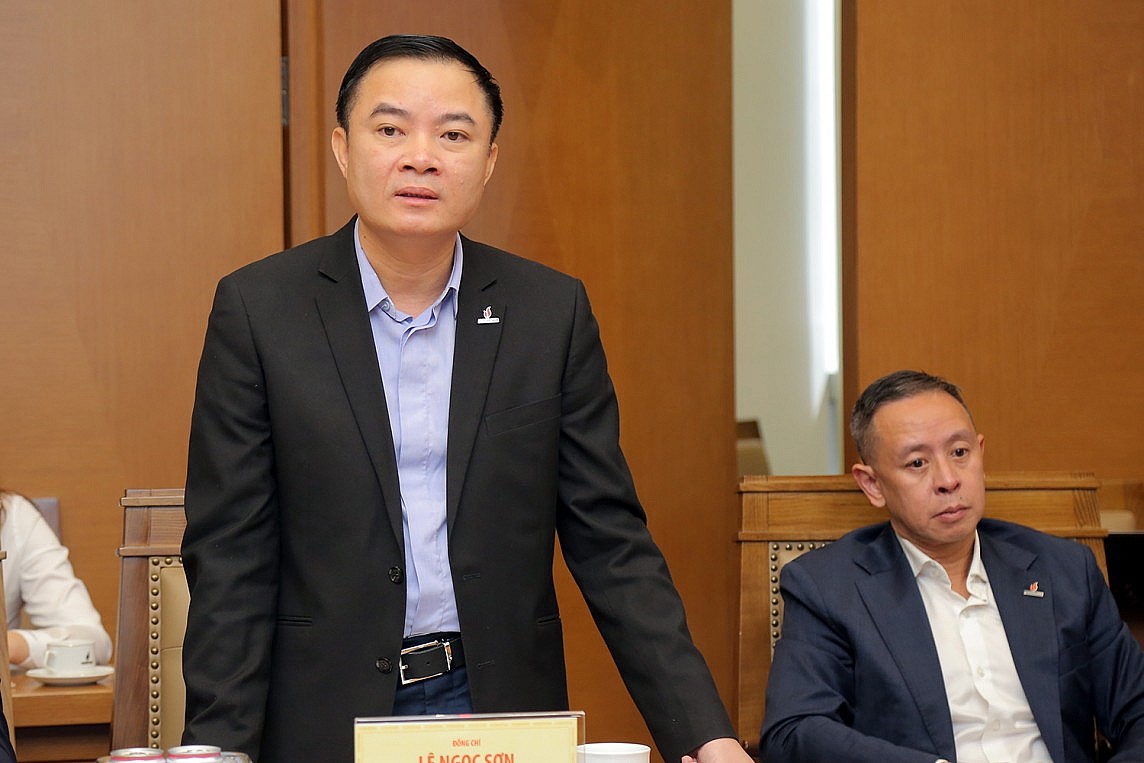 Tổng giám đốc Petrovietnam Lê Ngọc Sơn phát biểu tại buổi lễ Tổng giám đốc Petrovietnam Lê Ngọc Sơn phát biểu tại buổi lễ