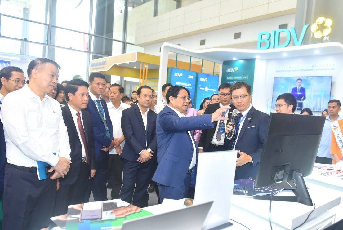 Chuyển đổi số ngân hàng: Thanh toán điện tử đạt 830 nghìn tỷ VND/ngày