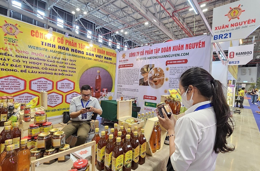 Hội chợ “Hàng Việt Nam tiêu biểu xuất khẩu 2024: Trợ lực cho doanh nghiệp xuất khẩu phục hồi Hội chợ “Hàng Việt Nam tiêu biểu xuất khẩu 2024: Trợ lực cho doanh nghiệp xuất khẩu phục hồi