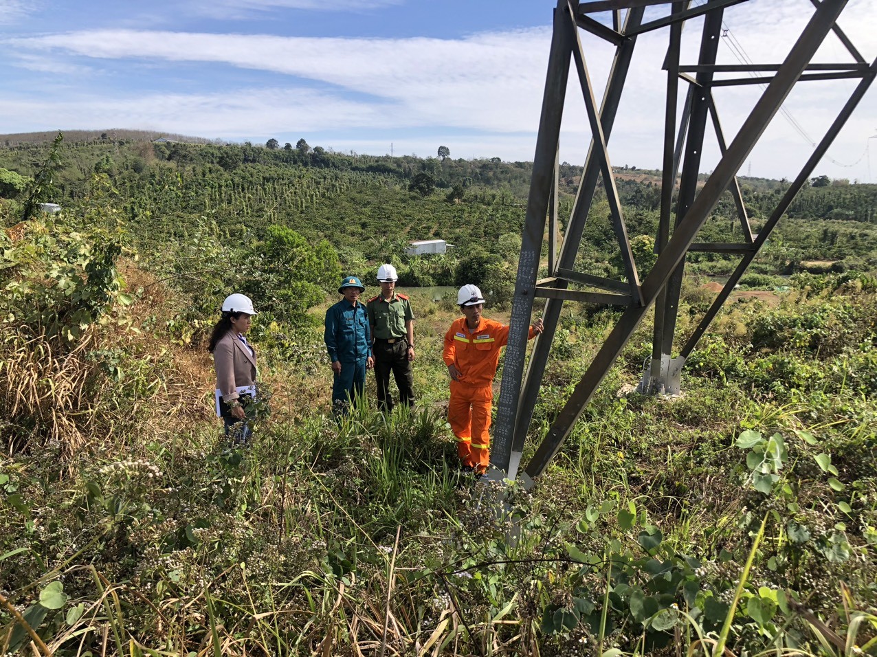 Bài 2: Tăng cường phối hợp trong công tác bảo vệ lưới điện truyền tải Bài 2: Tăng cường phối hợp trong công tác bảo vệ lưới điện truyền tải
