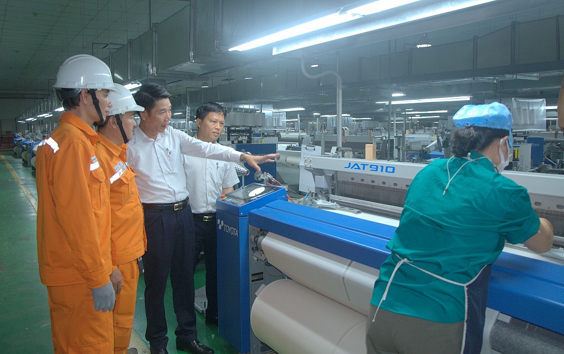 Tiêu thụ điện tăng cao kỷ lục - TP. Hồ Chí Minh triển khai các giải pháp cấp bách tiết kiệm điện