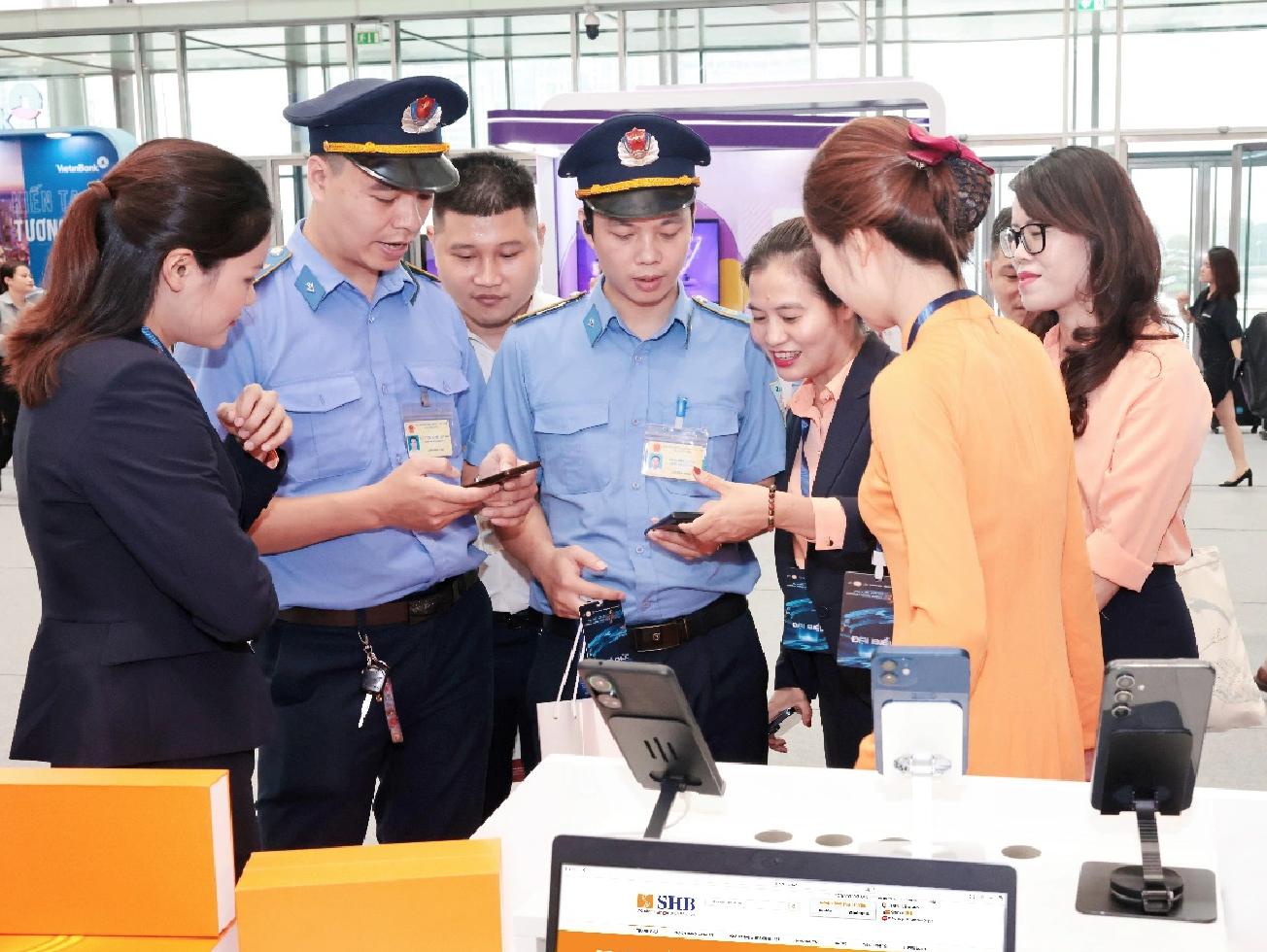 Nâng cao năng lực quản trị, xây dựng hệ sinh thái số an toàn, lành mạnh