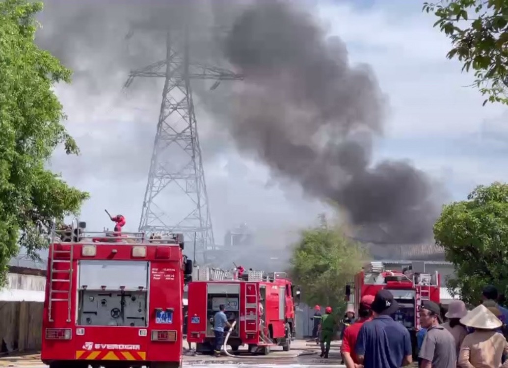Bài 1: Căng mình đảm bảo vận hành an toàn lưới điện truyền tải Bài 1: Căng mình đảm bảo vận hành an toàn lưới điện truyền tải
