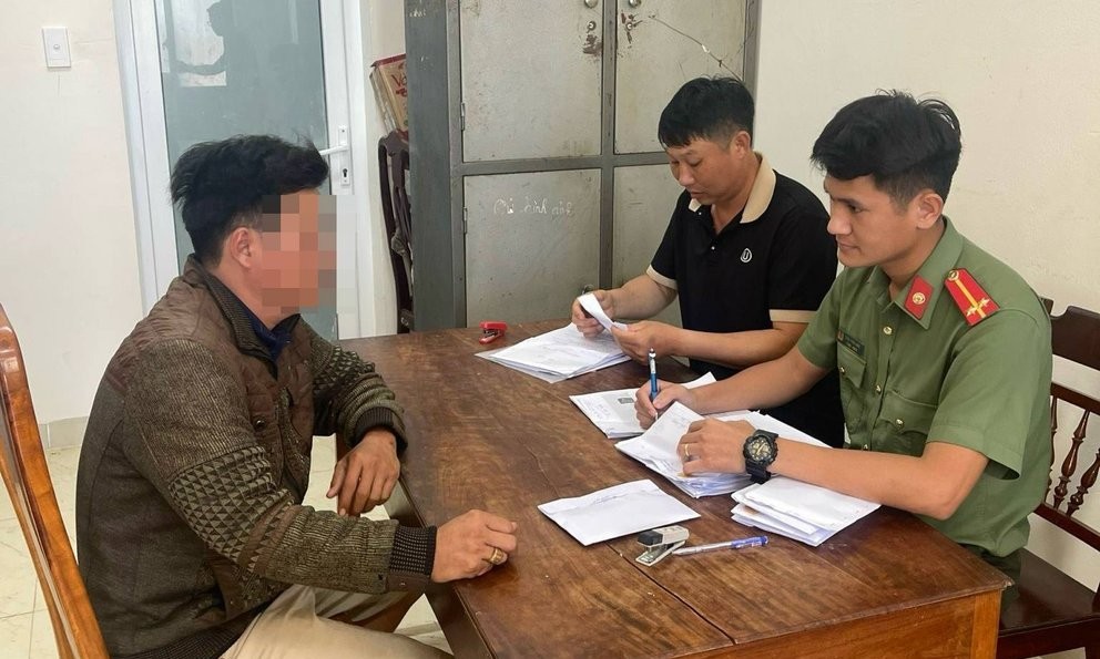 Lập nhóm thông tin chốt kiểm tra nồng độ cồn: Cách “né” tốt nhất là… thực hiện đúng pháp luật! Lập nhóm thông tin chốt kiểm tra nồng độ cồn: Cách “né” tốt nhất là… thực hiện đúng pháp luật!