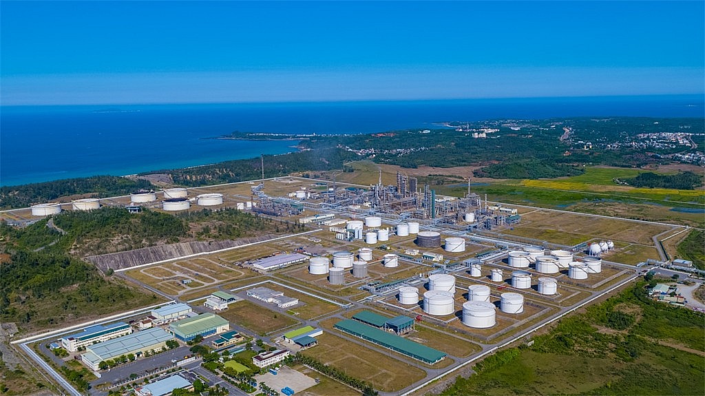 Toàn cảnh Nhà máy lọc dầu Dung Quất Toàn cảnh Nhà máy lọc dầu Dung Quất