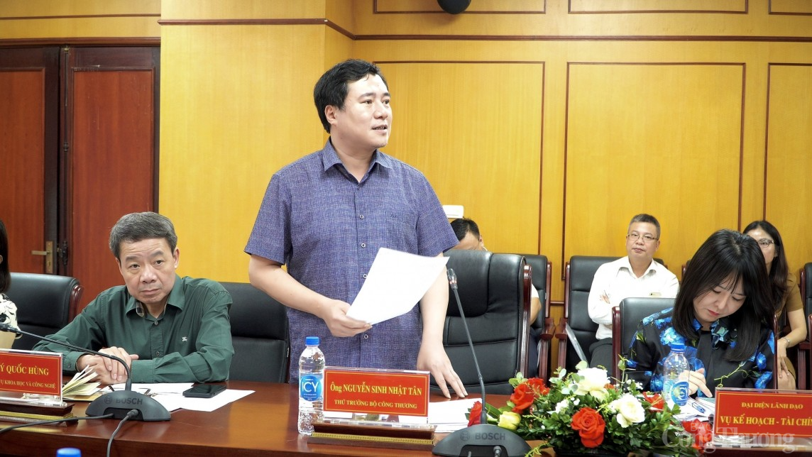 Bộ Công Thương và VAST đề xuất một số định hướng nghiên cứu trọng tâm, trọng điểm Bộ Công Thương và VAST đề xuất một số định hướng nghiên cứu trọng tâm, trọng điểm