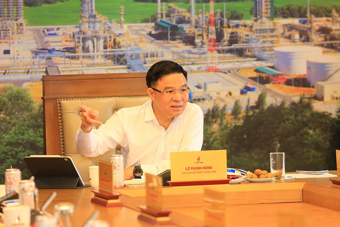 Chủ tịch HĐTV Petrovietnam Lê Mạnh Hùng phát biểu chỉ đạo tại buổi làm việc cùng Viện Dầu khí Việt Nam về các giải pháp Trí tuệ nhân tạo (AI). Chủ tịch HĐTV Petrovietnam Lê Mạnh Hùng phát biểu chỉ đạo tại buổi làm việc cùng Viện Dầu khí Việt Nam về các giải pháp Trí tuệ nhân tạo (AI).