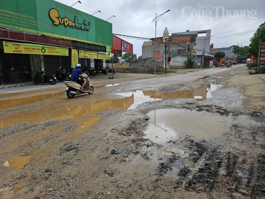 Thanh Hóa: Dân “kêu trời” vì tỉnh lộ 526 xuống cấp Thanh Hóa: Dân “kêu trời” vì tỉnh lộ 526 xuống cấp
