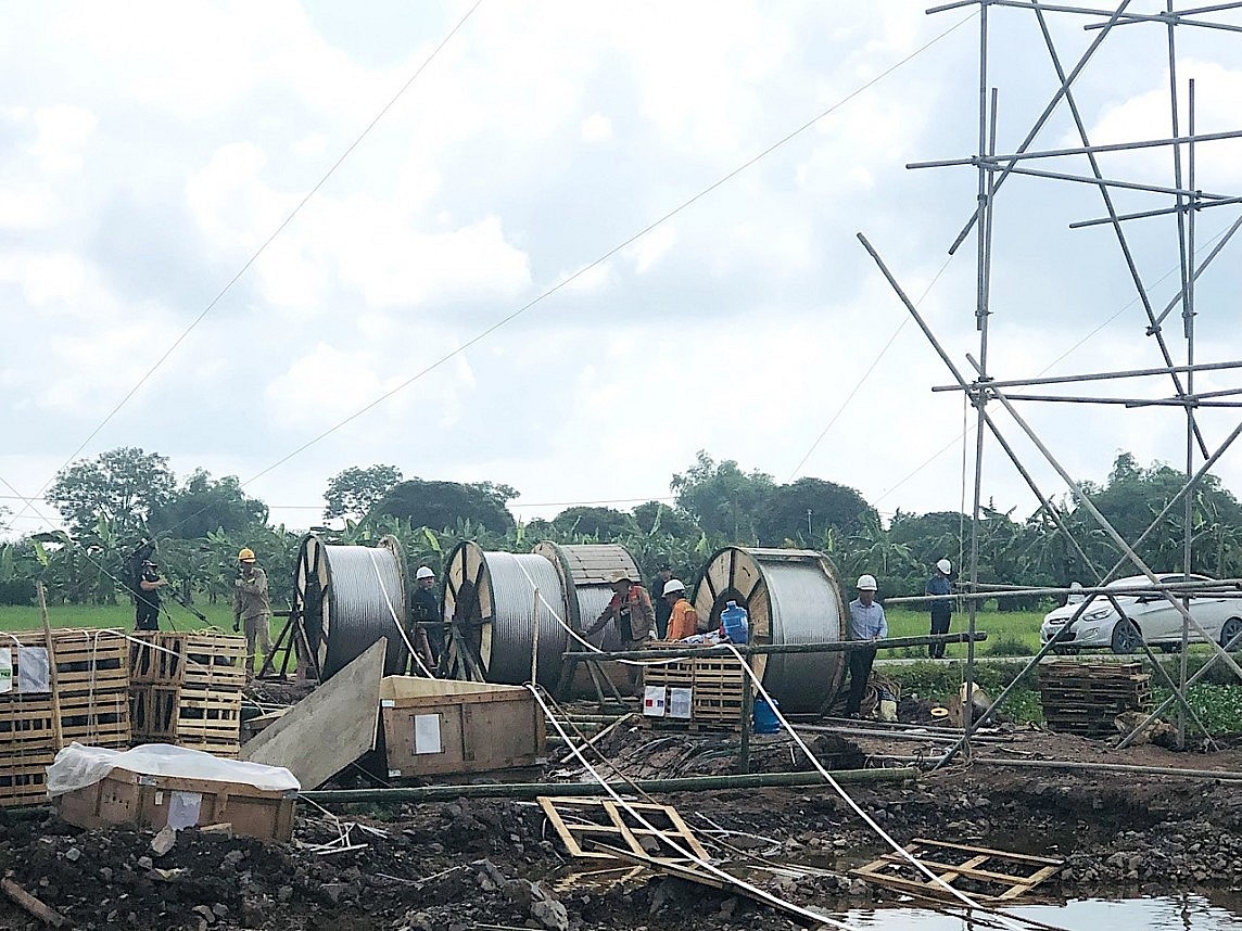 Đường dây 500kV mạch 3 NĐNĐ Nam Định I – Thanh Hoá bắt đầu kéo dây Đường dây 500kV mạch 3 NĐNĐ Nam Định I – Thanh Hoá bắt đầu kéo dây