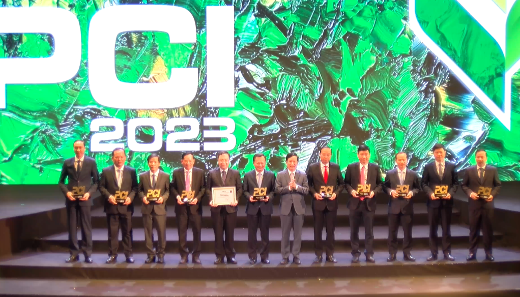 Lý giải nguyên nhân Long An vươn lên vị trí á quân PCI 2023 Lý giải nguyên nhân Long An vươn lên vị trí á quân PCI 2023