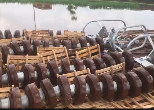 Kéo dây dẫn dự án đường dây 500kV mạch 3 được thực hiện như thế nào? Kéo dây dẫn dự án đường dây 500kV mạch 3 được thực hiện như thế nào?