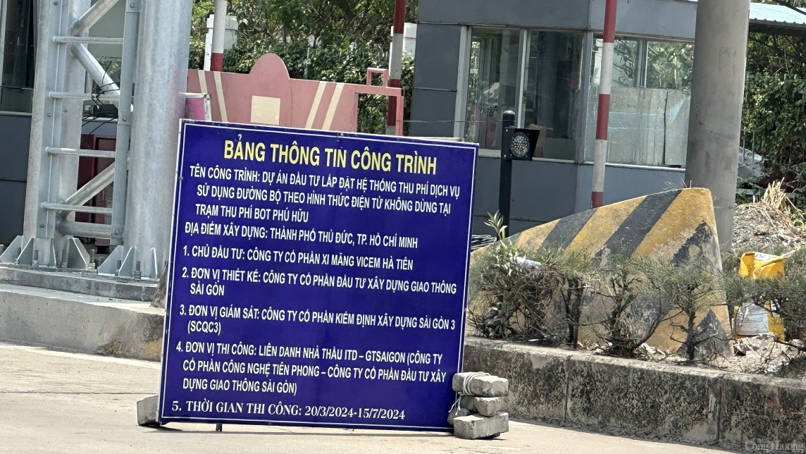 TP. Hồ Chí Minh: Cận cảnh trạm BOT Phú Hữu đặt trên con đường độc đạo, khiến người dân phản đối