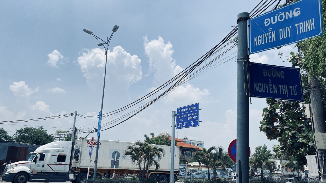 TP. Hồ Chí Minh: Cận cảnh trạm BOT Phú Hữu đặt trên con đường độc đạo, khiến người dân phản đối