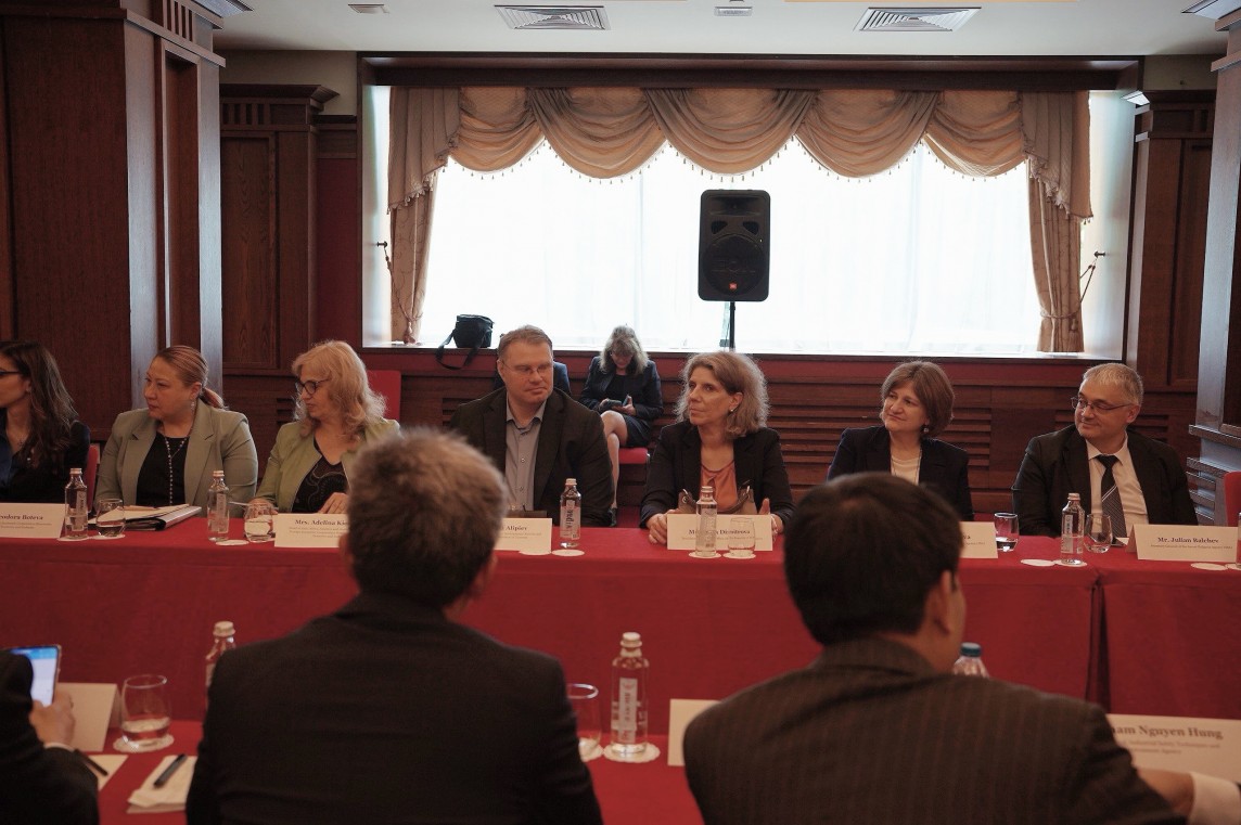 Chùm ảnh: Khoá họp lần thứ 24 UBLCP Việt Nam   Bulgaria về hợp tác kinh tế - thương mại