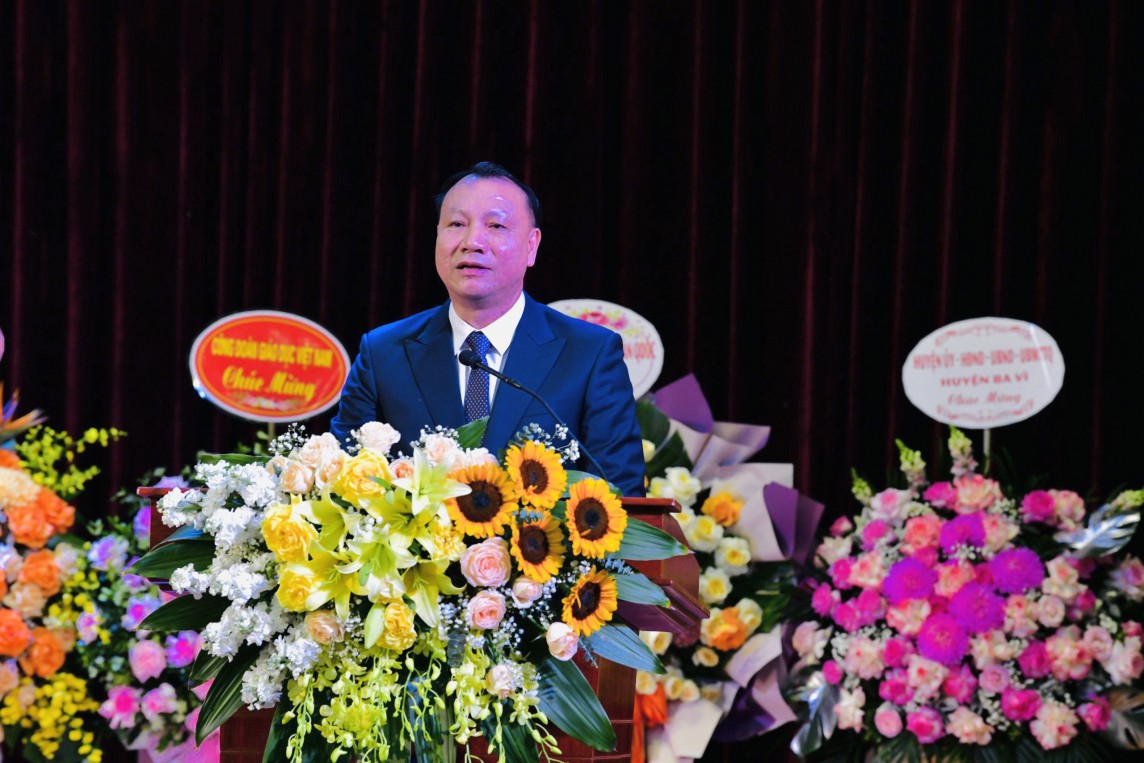 Lễ công bố PGS.TS Nguyễn Đức Sơn giữ chức Hiệu trưởng Trường Đại học Sư phạm Hà Nội Lễ công bố PGS.TS Nguyễn Đức Sơn giữ chức Hiệu trưởng Trường Đại học Sư phạm Hà Nội