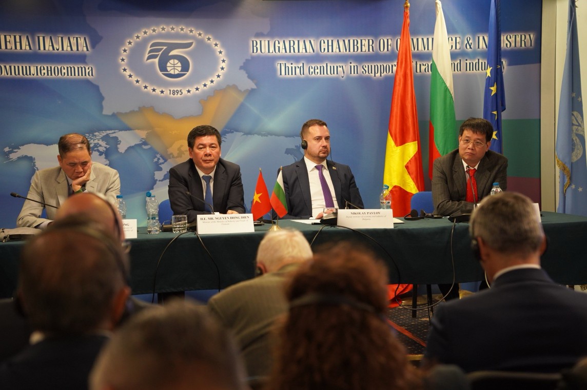 Thu hút đầu tư, phát triển ngành hóa chất theo định hướng ''xanh'' Thu hút đầu tư, phát triển ngành hóa chất theo định hướng ''xanh''