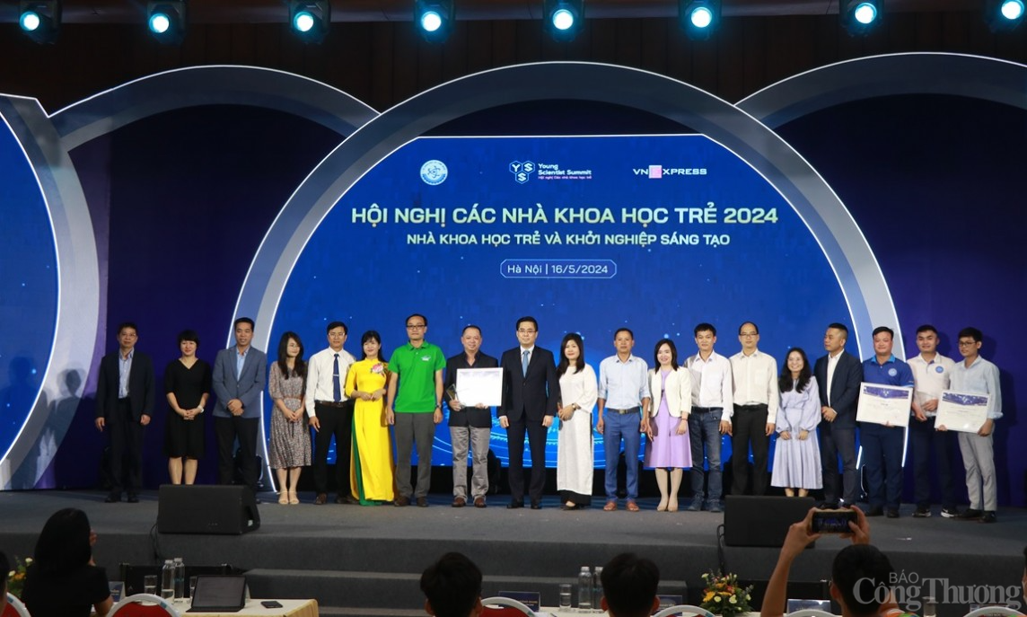 7 công trình được trao giải cuộc thi sáng kiến khoa học 2024 7 công trình được trao giải cuộc thi sáng kiến khoa học 2024